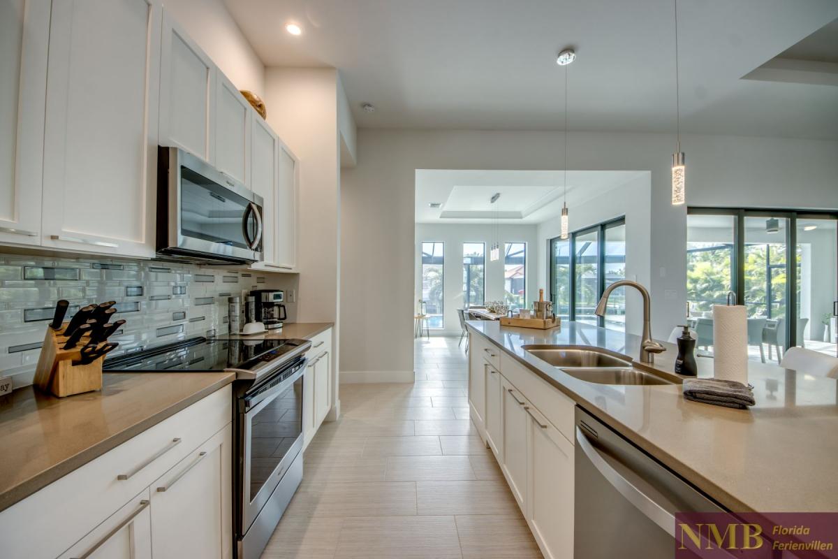 Ferienhaus-Cape-Coral-Sanisbar Breeze_32-Kitchen